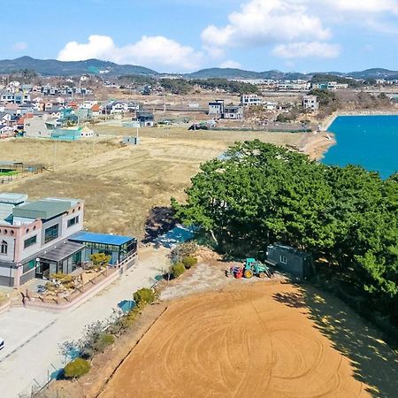 Daebudo Juni Pension Ансан Экстерьер фото