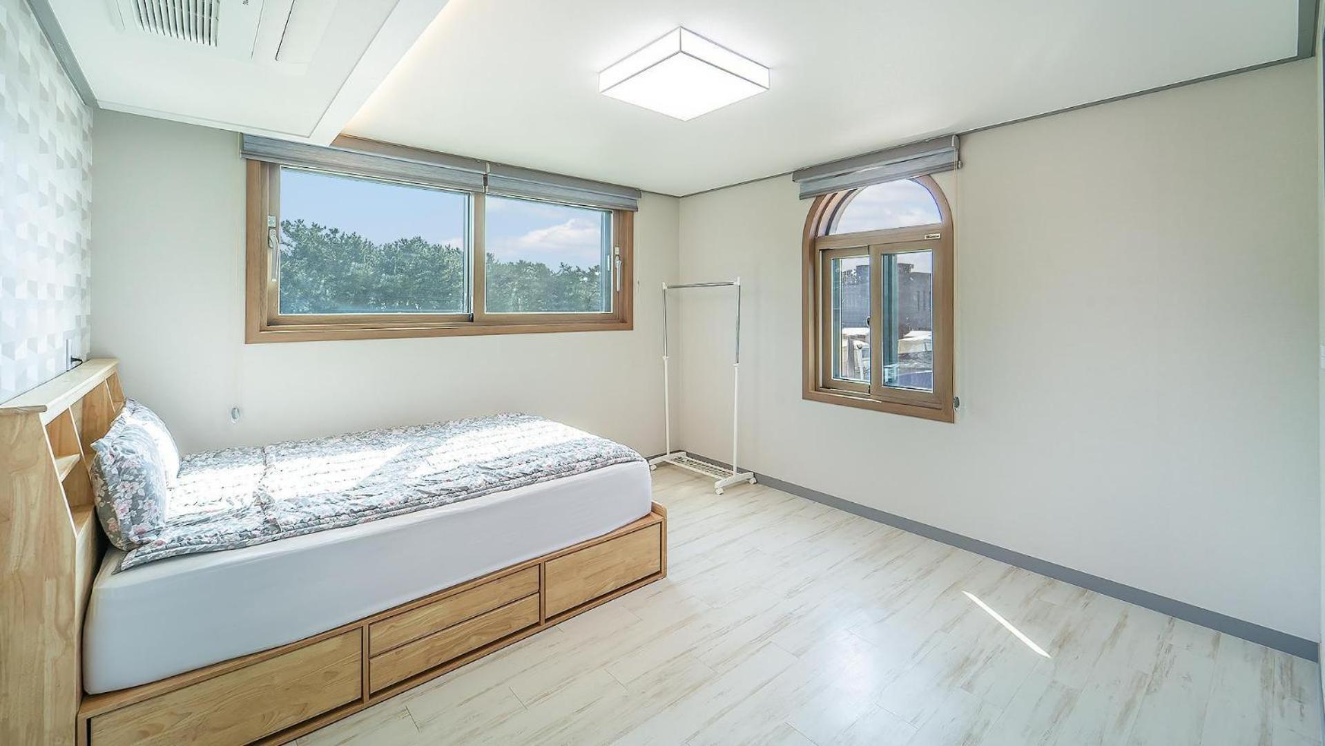 Daebudo Juni Pension Ансан Номер фото